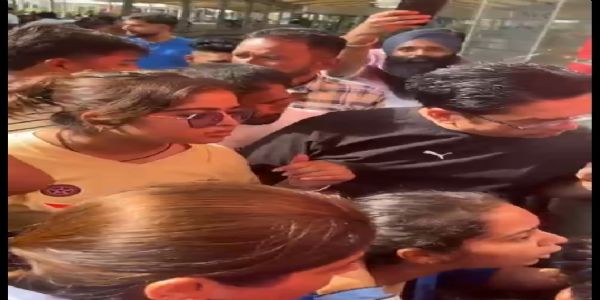 अमृतसर एयरपोर्ट पर स्पाइसजेट की फ्लाइट 18 घंटे लेट, यात्रियों का हंगामा