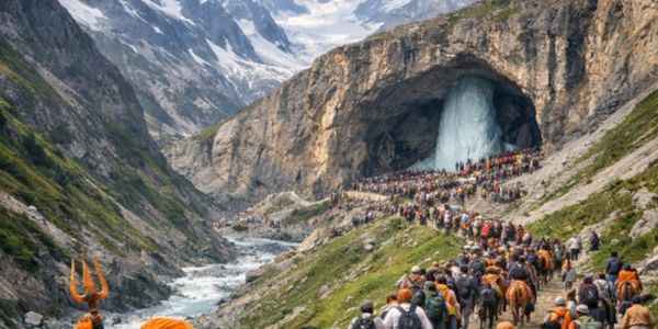अमरनाथ यात्रा फिर शुरू,  1,801 तीर्थयात्री जम्मू से बालटाल रवाना