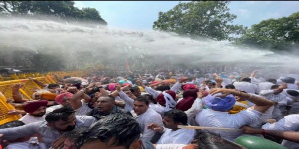 गुलजार सिंह आत्महत्या मामले में चीमा के इस्तीफे की मांग, कांग्रेस ने चंडीगढ़ में किया प्रदर्शन