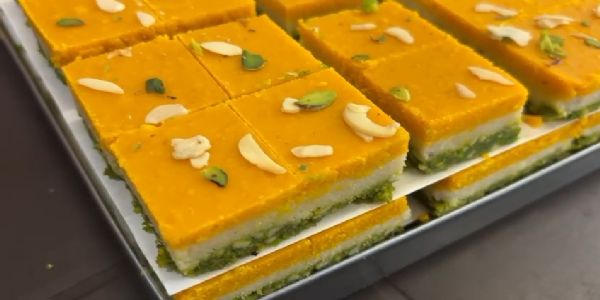यूपीआईटीएस में काशी के स्वाद का जलवा, खूब बिकी लौंगलता और तिरंगा बर्फी