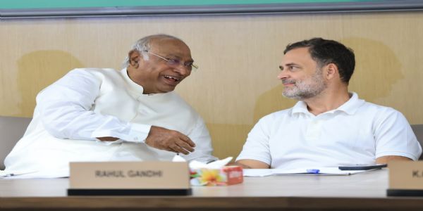 मणिपुर के संगीतकार चोंगथम विक्रम सिंह की मौत पर खरगे-राहुल ने जताया दुख,दोषियों पर कार्रवाई की मांग